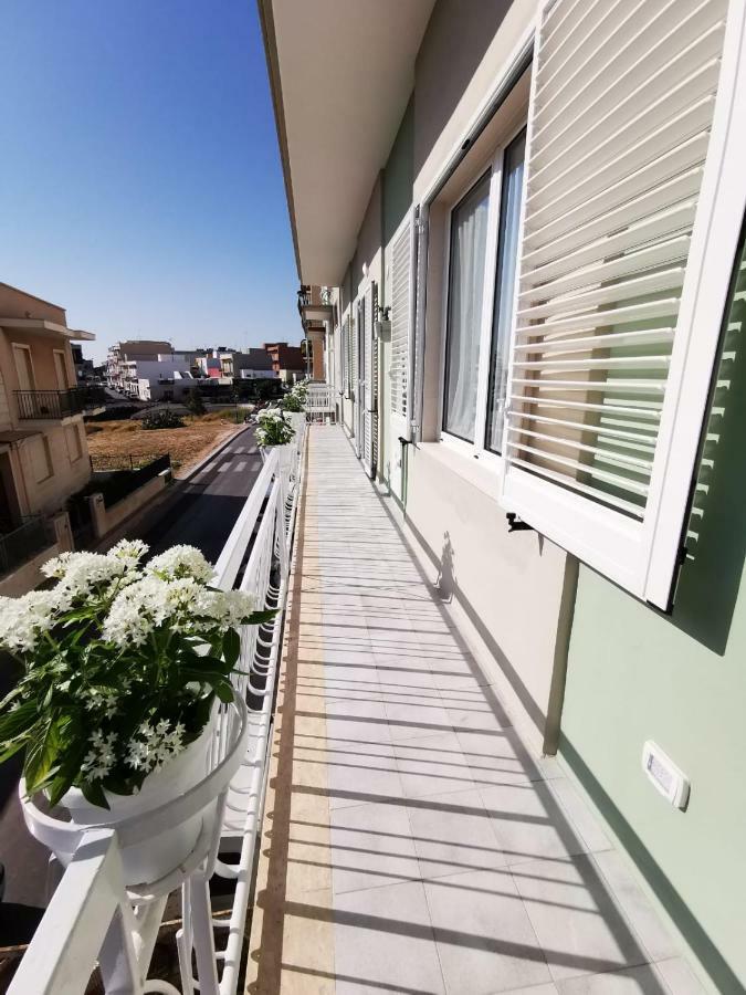 Tra Sole E Mare Apartment Monopoli Bagian luar foto